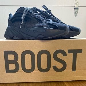 Yeezy Boost 700 Vanta
